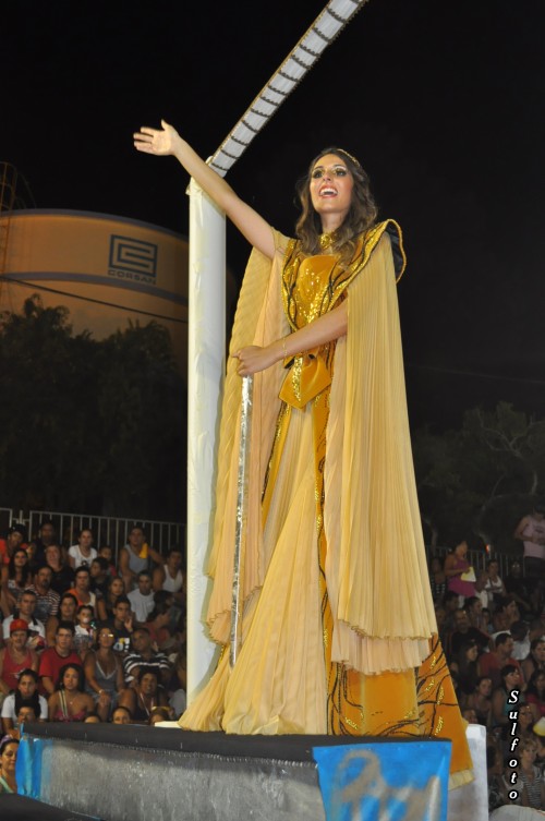 Fenarroz marca presena no desfile do Carnaval de Cachoeira e ajuda a conquistar vice-campeonato