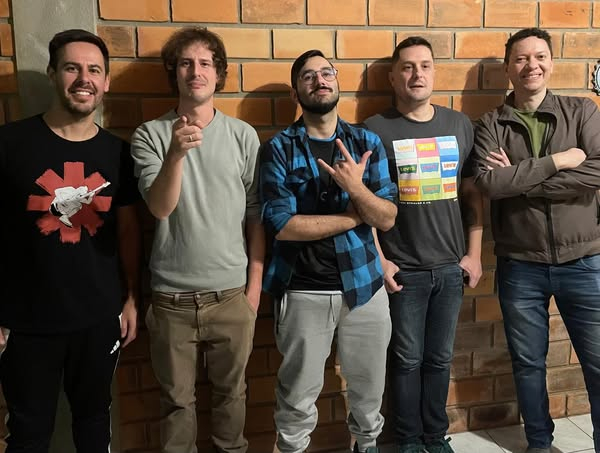Banda Dopamina promete agitar a Fenarroz com noite de puro rock no sbado