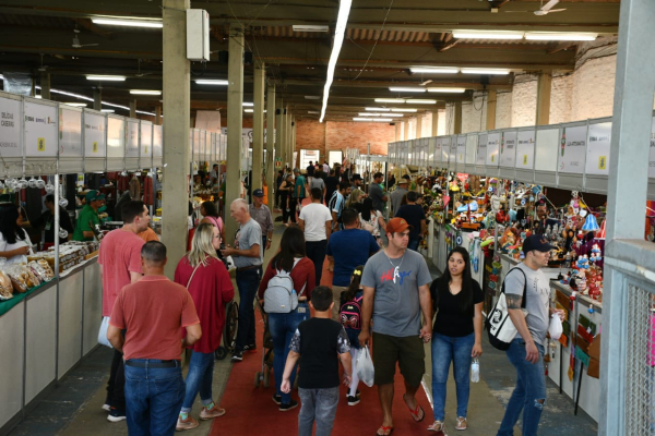 Pavilho de Exposies da 24 FENARROZ Prximo de Alcanar Lotao Mxima