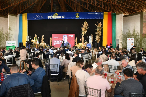 Marcel Van Hattem palestra para p�blico do CACISC Meio-Dia na 26� Fenarroz